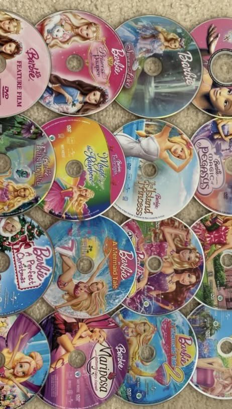 melcportillo1's tweet photo. Aquela vontade inexplicável de maratonar os filmes da Barbie, pra sentir a mesma coisa daquele dia com aquela idade. https://t.co/tBGCrKFPPk