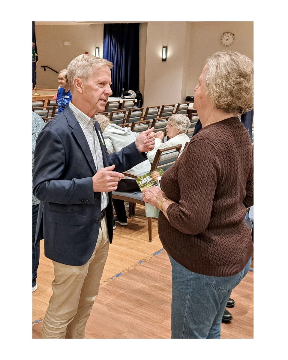 ScottMorganKS's tweet photo. Thanks to Brewster Place in Topeka for hosting today’s General Election Candidate Forum. I enjoyed meeting residents, answering questions, and listening to their frustrations with today’s political environment

We can do better

Not Republican
 Not Democrat
 Something different https://t.co/it1RRSSCPA