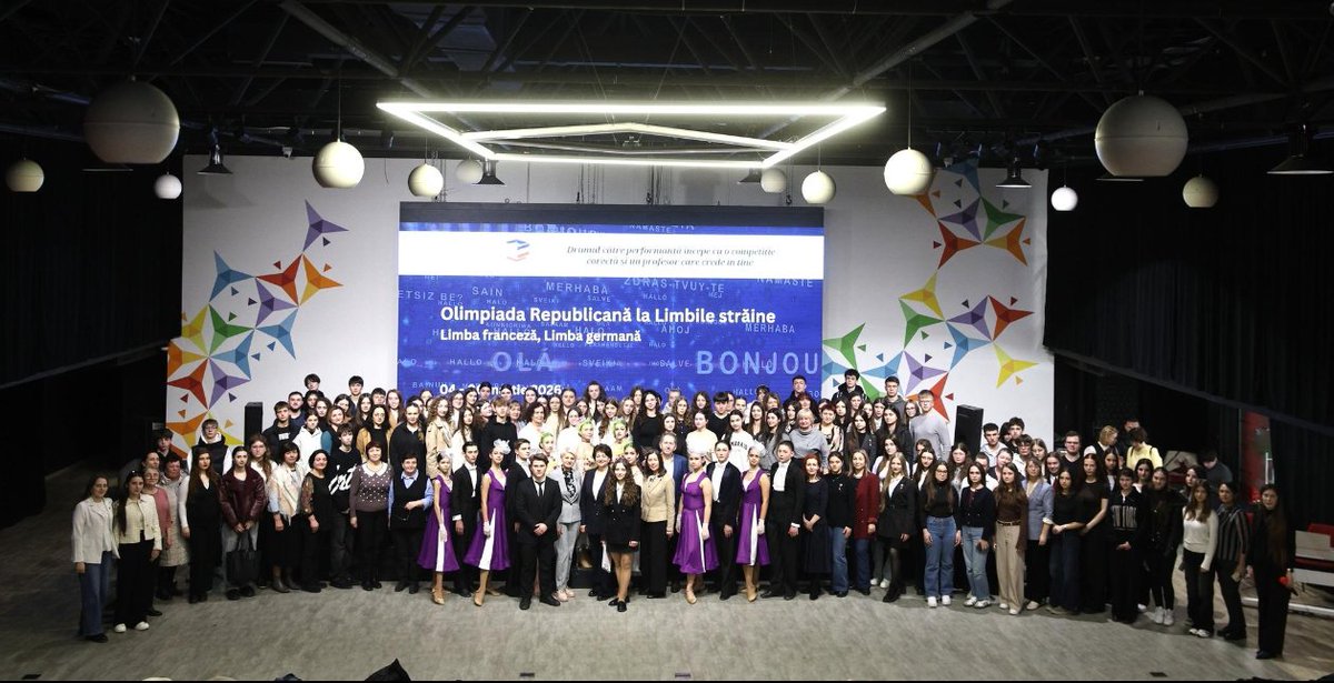 Ala2yz1's tweet photo. Pentru mine, limbile sunt și muzică. Schimbi limba și uneori se schimbă complet ritmul, emoția și felul în care simți un cântec. Mâine, la Chișinău, Ziua Europeană a Limbilor e un motiv bun să descoperim ceva nou. 🎶🌍 #Muzică #LimbiEuropene https://t.co/8yuYZqtRPi