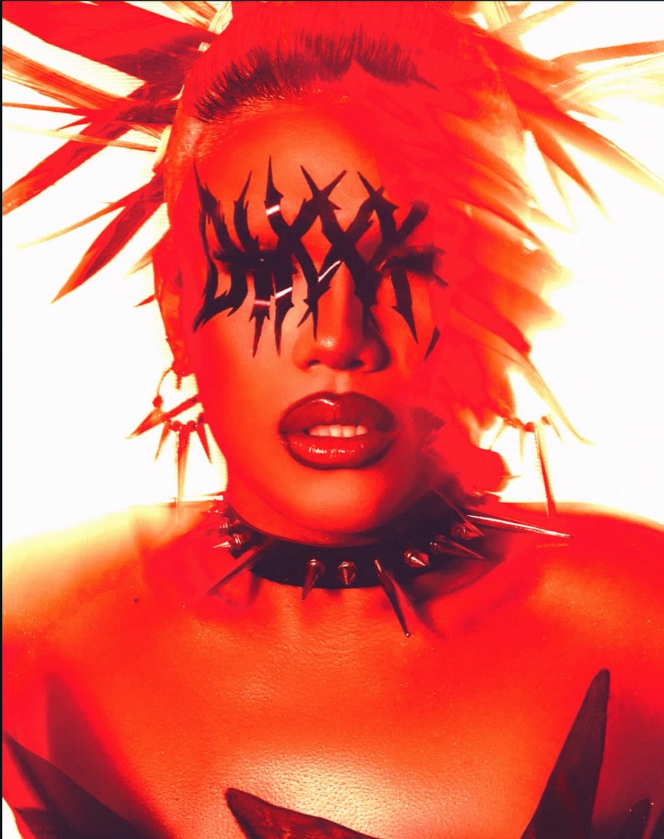 dailydecoy_'s tweet photo. Serving FACE, as always 🔪🖤 https://t.co/nIcvakFo1P
