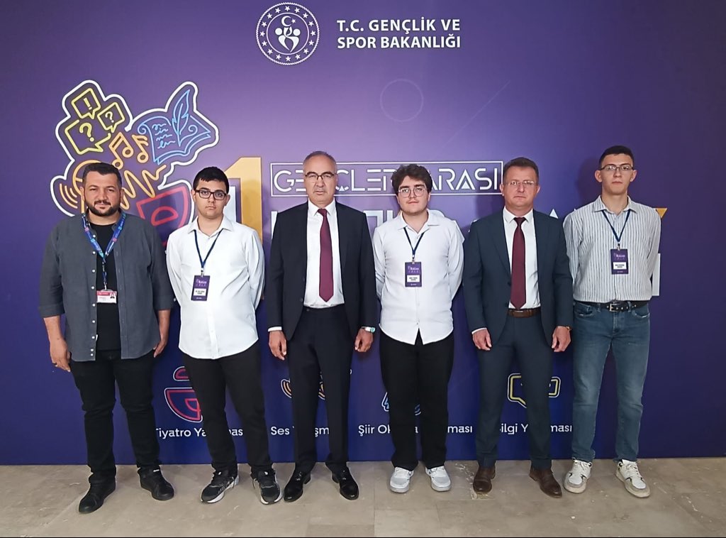 GSB_KaramanGM's tweet photo. Diyarbakır’da gerçekleştirilen Bilgi Yarışması Türkiye Finalinde Karaman’ı temsil eden gençlerimizle gurur duyuyoruz.
Gençlerimizin mücadelelerinde Karaman Gençlik ve Spor İl Müdürü Mustafa Karadeniz ile Karaman Gençlik Hizmetleri Müdürü Cavit Bardak da yer aldı. https://t.co/T2bahf7IX3