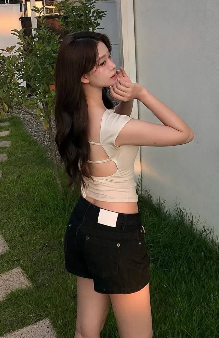 jiin9876's tweet photo. 신지현 03 https://t.co/95IjWON77w
