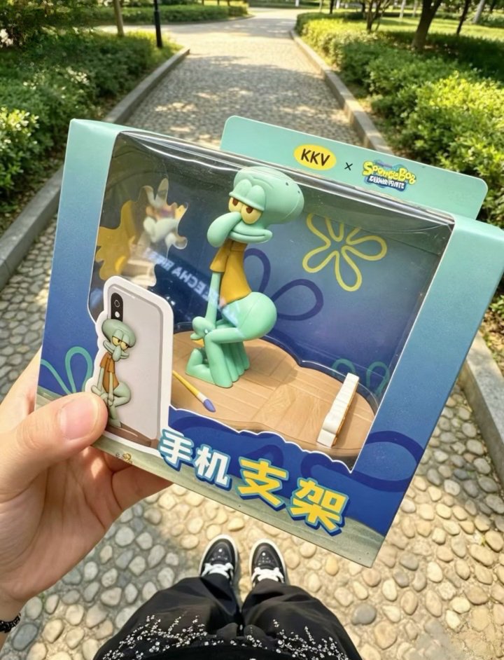 vlailuds's tweet photo. HELP... PHONE HOLDER SQUIDWARD INI LUCU BANGET 😭 https://t.co/HddUdek0r0