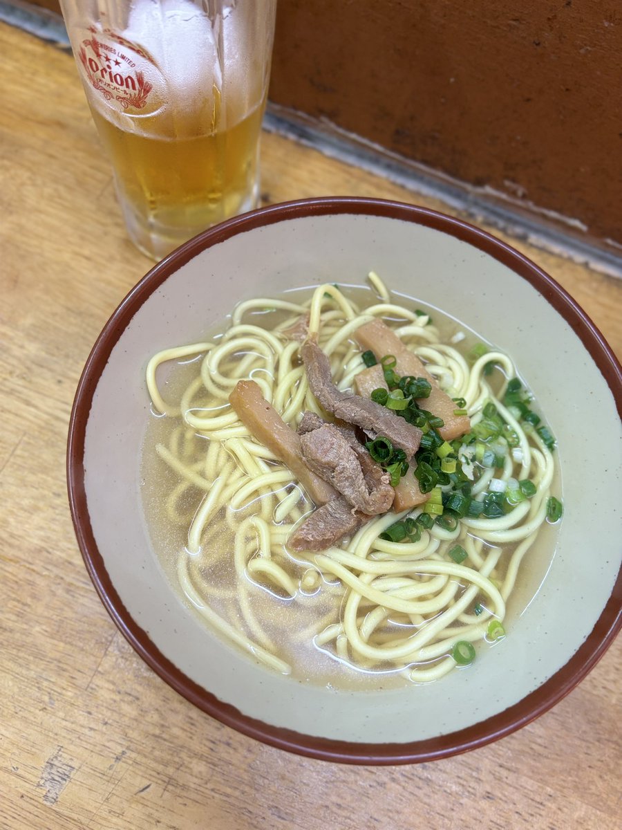 kenjigood91's tweet photo. 毎回沖縄来ると立ち寄るご飯屋さん
八重山そばとゴーヤチャンプルーとオリオンビール🍺
シーサー買った
📍あんつく - 牧志 https://t.co/oeVwuANycp