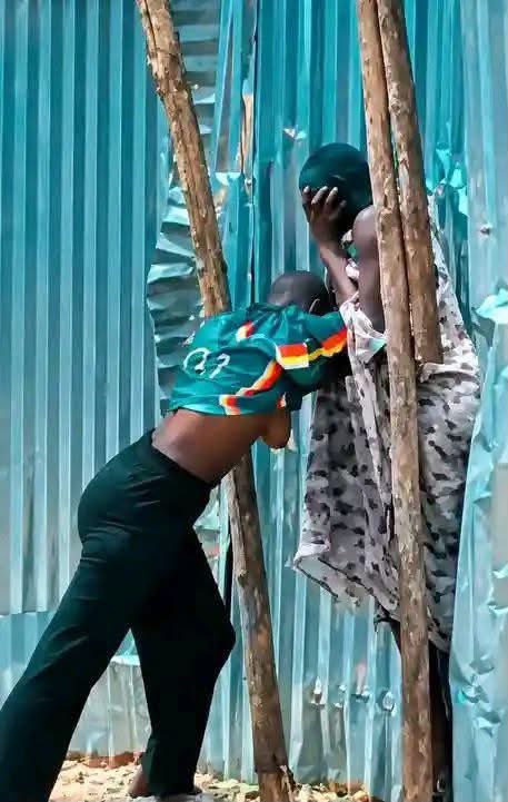 9jacruises's tweet photo. Have you watched this one? This fight long… 😹 https://t.co/ncje9bz6DF