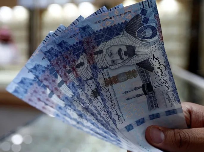 Adelalhasanii's tweet photo. إلى #بعض الفخاسيس في أبين وشبوة وغيرها ...

 المنتفعين من #السعودي، مع أن الغالبية ،ولله الحمد أحرار 

شرفاء لا يرضون بالوصاية والـ ذل على بلادهم

سنوات وأنتم تصفون أبناء المثلث بأنهم (عبـ ـ ـ ، يد الإمارات) 
مع أن غالبية المثلث أحرار وشرفاء 
والمقصد فقط (أد،،وات الإمارات )

كنتم  تتهمونهم بالتفريط في السيادة والقرار والكـ ـ رامة،

واليوم تريدون أن تفرشوا البلاد #للسعودي، ليصبح هو الآمر والناهي، وتكون القيادات كلها رهن إشارته وقراره!

ولا تأتِ بشماعة
نحن نرضى بذلك من أجل مواجهة
 الحـ ـ ،وسي

فالانتقالي نفسه يقول
نحن مع الإمارات من أجل الجنوب.

طيب، كن ضد الحوـ سي ، وحارب، وتحالف مع من تشاء، 
ولكن بشرف وكرامة، 

لا أن تتحول إلى عبـ ـ د #للسعودي وبيدق بيده؛ 
يقول لك
حارب ومت، وهذا المبلغ لك، فتحارب، 

ثم يقول لك قف، فتتوقف!

إذا لم تكن هذه هي العبـ ـ ـ ودية، فماذا بقي منها؟

فهل العبـ ـ ـ ودية حلال إذا كانت #للسعودي، وحرام إذا كانت #للإماراتي؟

إن كانت #السيادة مبدأ، فهي لا تتجزأ، وإن كانت الوصاية عارًا، فهي عار مهما كان اسم الوصي.

يا للعجب من هذه الازدواجية!!

#عادل_الحسني