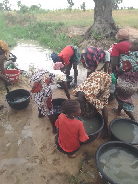 Buildawell_wtnf's tweet photo. Location📍- Bupie Village
LGA - Bosso
State 🇳🇬- Niger
Source of water 💧 - Pond
Project type - Water well
Tree planting 🌳
May Almighty Allah make it a successful project, Ameen. #Buildawell #PlantAtree https://t.co/8qJt3XJYMb
