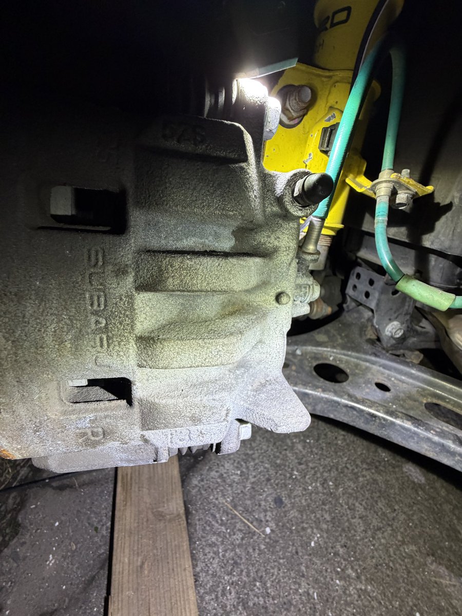 R_tezzaF's tweet photo. #シルバーウィークを写真4枚で振り返る 
初展示でありえんほど降られ、
人の車直して
アキバでチュウニとバトギしてた https://t.co/Xtu7Wr6vBN