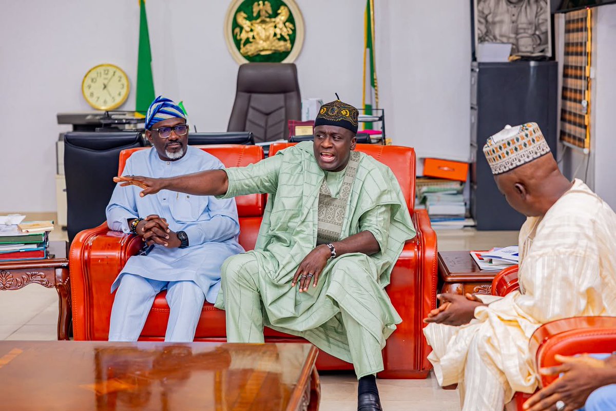 usmanlade's tweet photo. I had the privilege of joining the Rt. Hon. Speaker, KWHA, and the Kwara APC Governorship Candidate, Engr. @SalihuDanladi, to receive the Conference of Local Government Speakers in his office at the Kwara State House of Assembly.

Also in attendance was the Deputy Governorship Candidate, Hon. Seun Ogunniyi Adato.

The discussion centred on promoting legislative excellence and political inclusion at the grassroots level.
