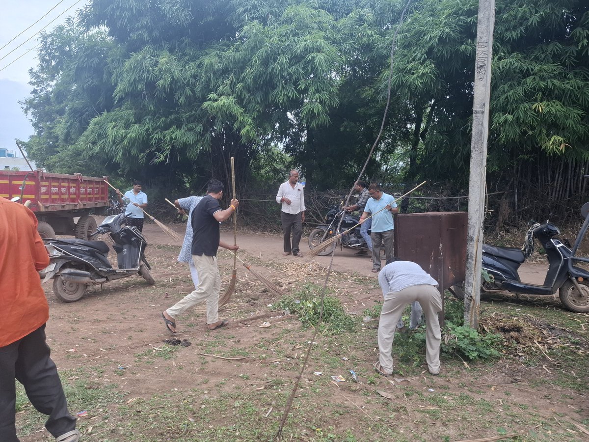 Thankhamhariya1's tweet photo. SHS 2026 NAGAR PANCHAYAT Thankhamhariya #SHS2026 #SwachhataHiSewa2026 #SwachhChhattisgarh #SewaSankalp https://t.co/DDLcUxG9s3