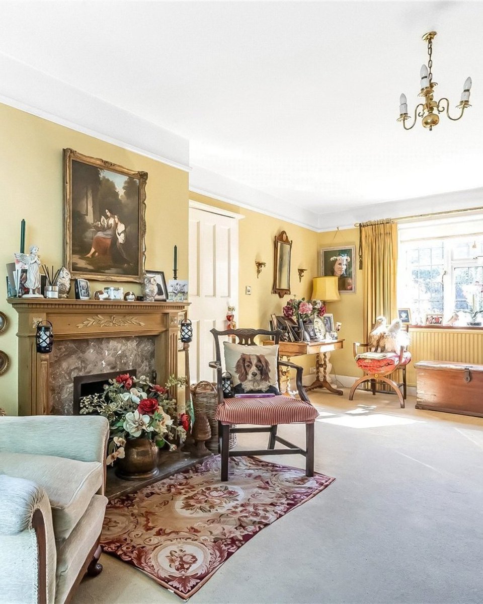 JS_Reigate's tweet photo. New listing: handsome detached 1930s home on Waterlow Road, Reigate. First time to market in decades, 0.3 acre plot, 190ft garden, close to top schools. Guide price £1,374,950.

https://t.co/44Ye25ykNf

01737 222027 

#reigateproperty #jacksonstops https://t.co/i3xt8Dgfnd