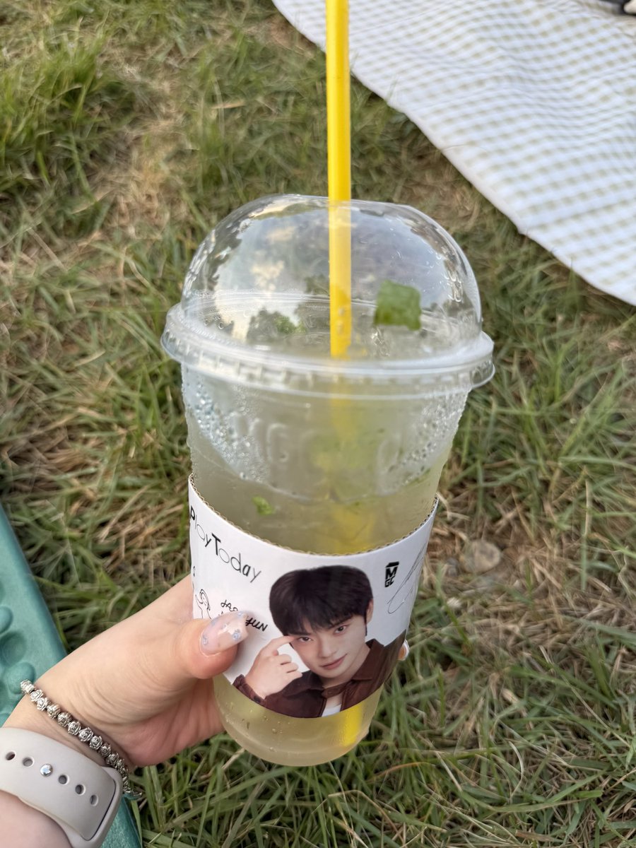 loveinwaves13's tweet photo. 오늘도 횬재씨~ https://t.co/MhRJA8yowZ