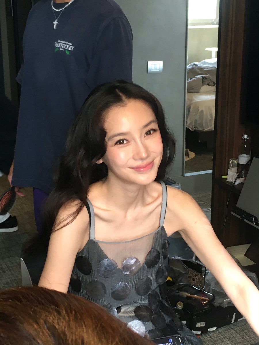 wny196745's tweet photo. baby女神你闪耀世界吧生图杀手
状态无敌了

 @marniofficial #Angelababy
#MARNI
#AngelababyxMarni https://t.co/664S6YEMZt