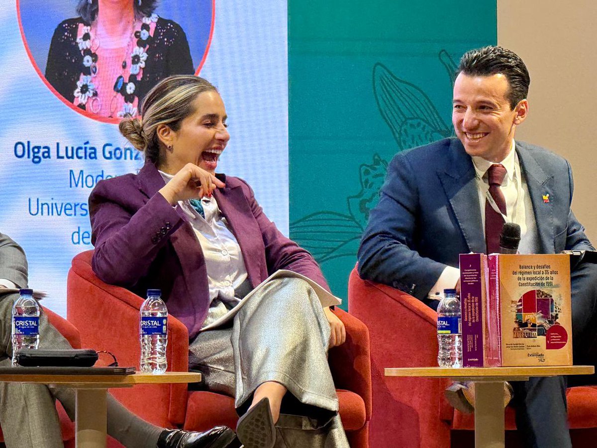 j_o_santofimio's tweet photo. Nuestra participación, con los mejores y más importantes expertos, en conversatorio sobre el Sistema General de Regalías, el músculo económico constitucional de nuestro Estado social de derecho , en el escenario de la jornadas internacionales de Derecho Administrativo de la @UExternado @DerechoAdminUEX  El de regalías un tema en el corazón de la descentralización administrativa pero lejano a la plena autonomía regional. @PGN_COL @CGR_Colombia