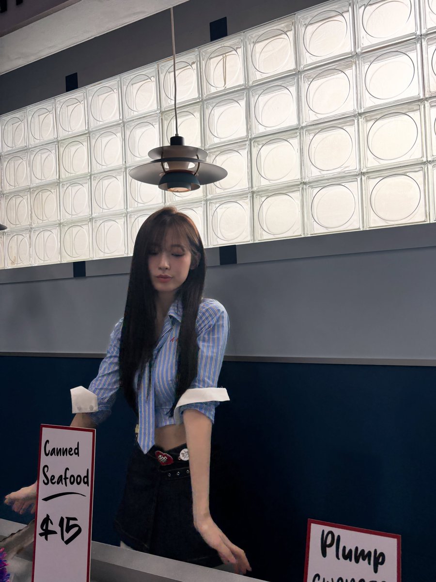 arinnie's tweet photo. Jadi, mau pesan apa? (Cuek) https://t.co/B0f7U3eXC7