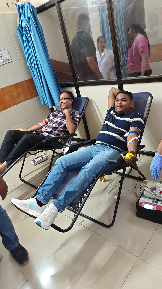 MangrolTdo's tweet photo. આજે તારીખ 24-9-2026 ના રોજ "સેવા મેરા યોગદાન " અને "સેવા સંકલ્પ અભિયાન " અંતર્ગત સામૂહિક આરોગ્ય કેન્દ્ર માંગરોળ , તા.માંગરોળ જી.સુરત ખાતે રક્તદાન શિબિરનું આયોજન કરવા આવ્યું અને શિબિરનું ઉદઘાટન તા.પં. પ્રમુખ શ્રીમતી સંગીતાબેન ગામીત દ્વારા કરવામાં આવ્યું હતું. https://t.co/ZbGJEAZBLN