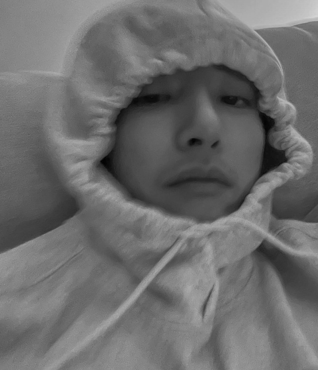 Soohyvk's tweet photo. Completely drained. If you need me, don't. https://t.co/AJFHgYvT36