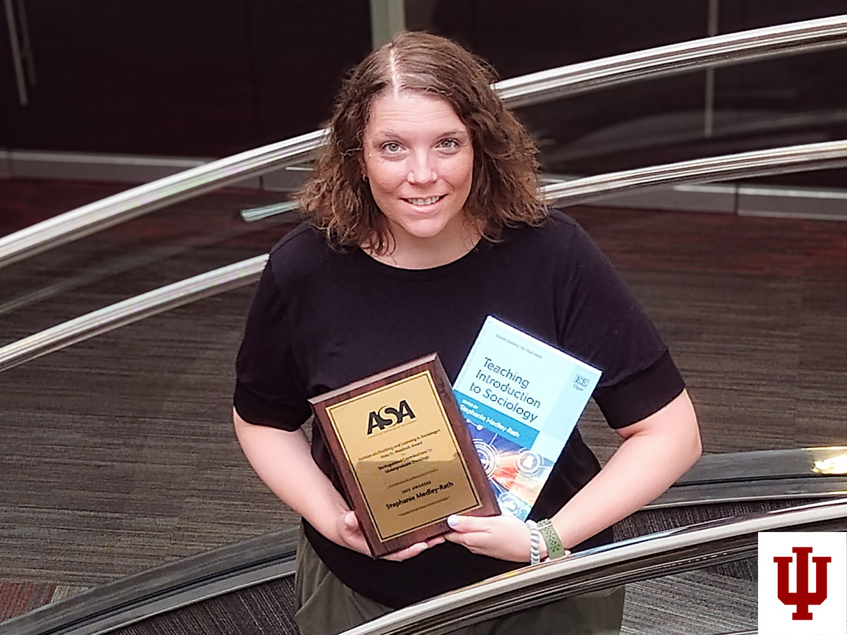 IUKokomo's tweet photo. Stephanie Medley-Rath, professor of sociology, presented her findings as winner of the Hans O. Mauksch Award for Distinguished Contributions to Undergraduate Sociology, at the recent American Sociological Association’s conference.

Read more: https://t.co/VihF5Qs75S https://t.co/09Eu4K8CRI