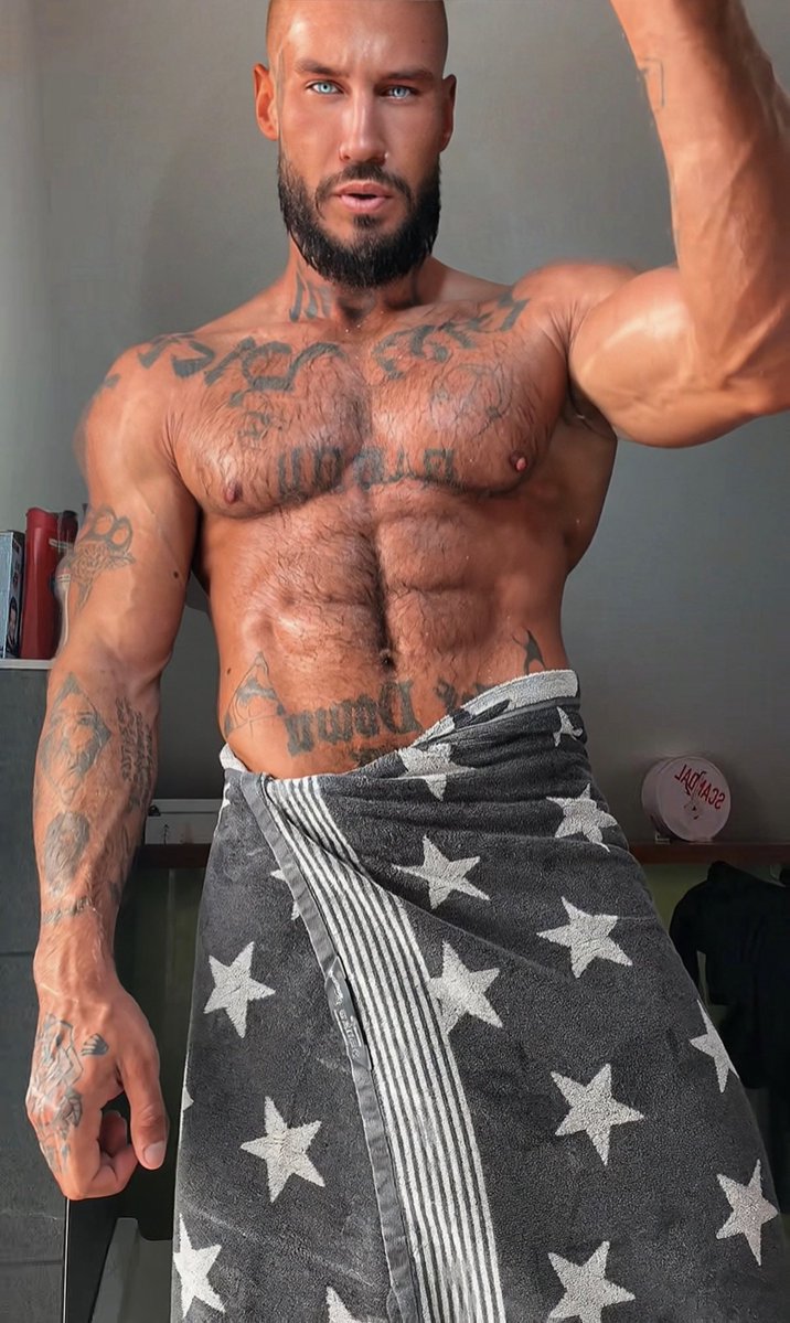 BigFuckingNik's tweet photo. I'm ready for you—do you have time? https://t.co/2Pf384n3rz
