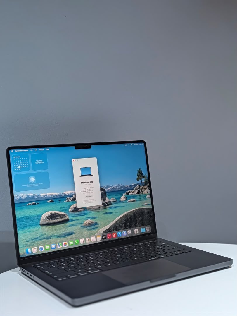 ghost_of_AFC's tweet photo. Mint (Like new) MacBook Pro 2026 M5 Max 14inches
2TB SSD 
36GB Ram 
18-core CPU,32-core GPU
CC:54 BH 

🏷️ ₦ 4,400,000  

☎️ 07062625368 or WhatsApp https://t.co/a8O7u9vakJ

Address: No1 Bashiru Oweh street(Mokland), Opp. Medical Road, Computer Village, Ikeja, Lagos. https://t.co/6afFJFNIHL