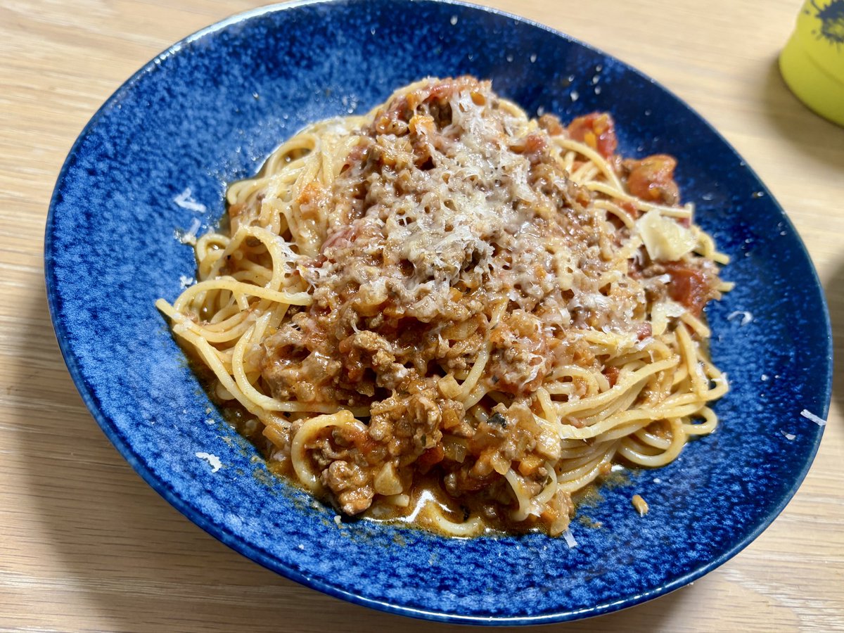eijicook's tweet photo. パルミジャーノ・レッジャーノ
たっぷり削りかける
欠片も入る
#料理好きな人と繋がりたい #料理記録 #おうちごはん https://t.co/fXBiAgznt5
