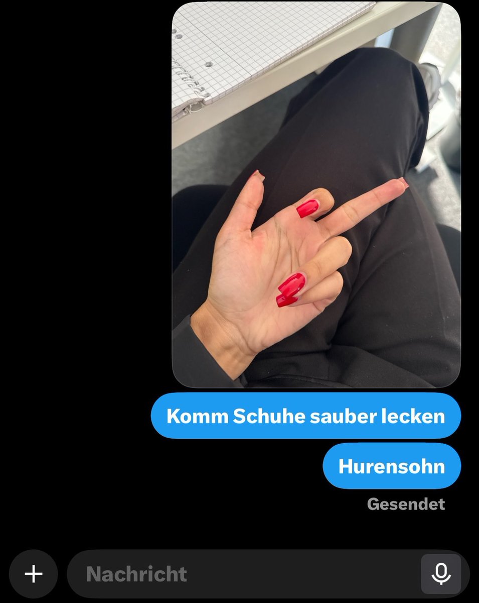 G_oddessLayla_'s tweet photo. Liebe es doch euch während der Arbeit fertig zu machen☺️ https://t.co/tap3bzvF70