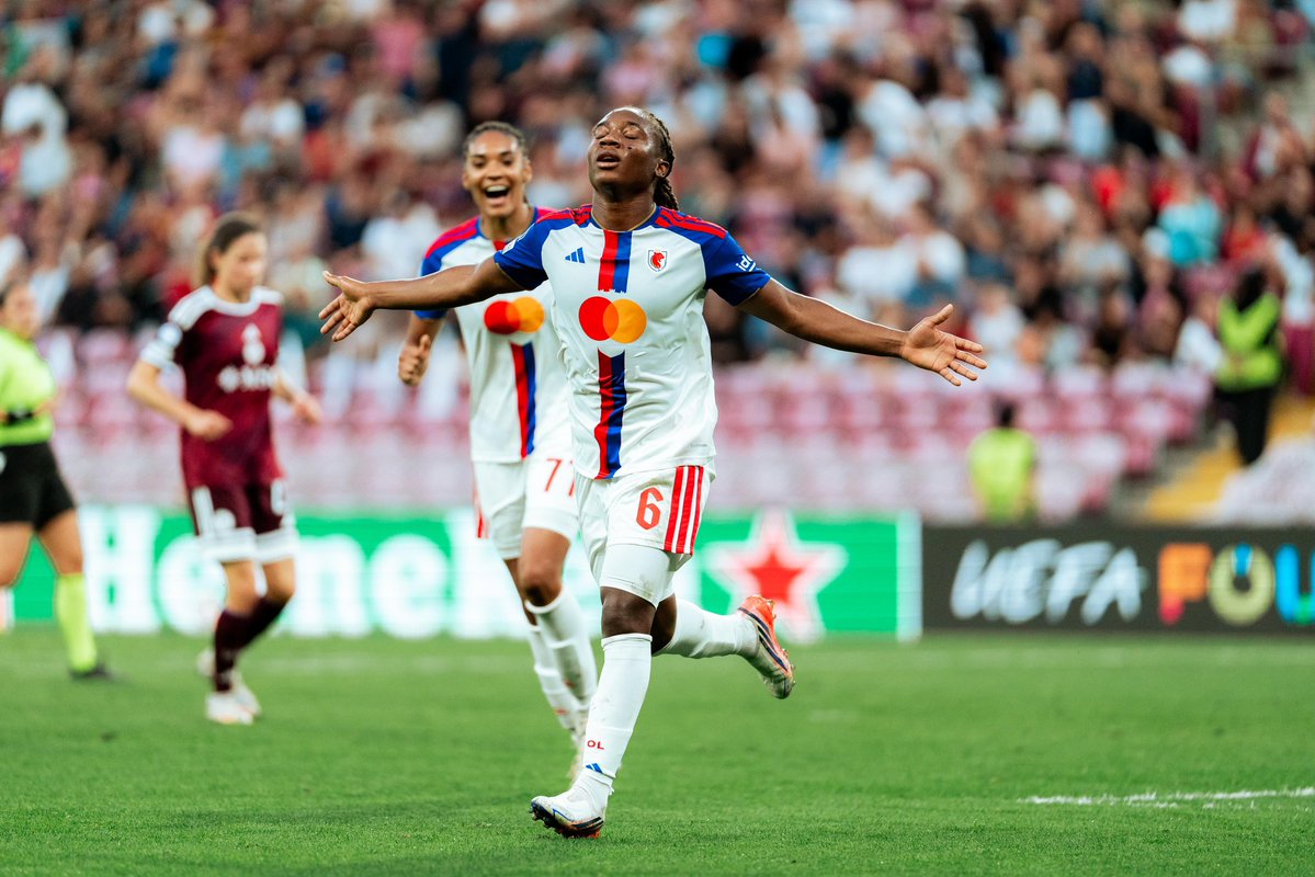 dumornaycorven's tweet photo. UWCL nights are back. 🌟⚽️ https://t.co/jG5WM3uJUq