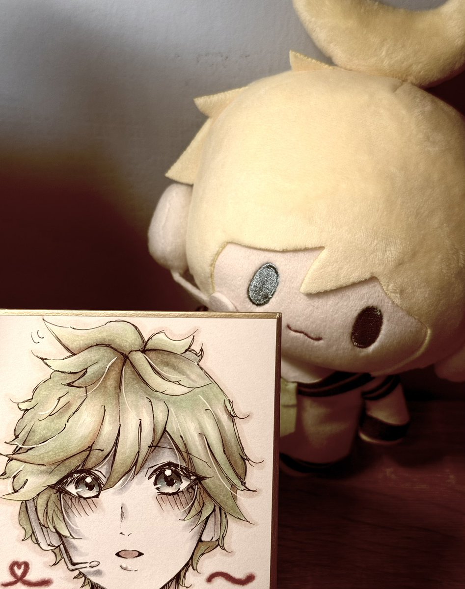 Hisuipw's tweet photo. バーチャル・シンガーより
鏡音レンくん

お迎えしたバナナレンきゅんが可愛すぎて
描いてしまった…✨️

#鏡音レン #バーチャル・シンガー
#イラスト https://t.co/ethyrRARlD