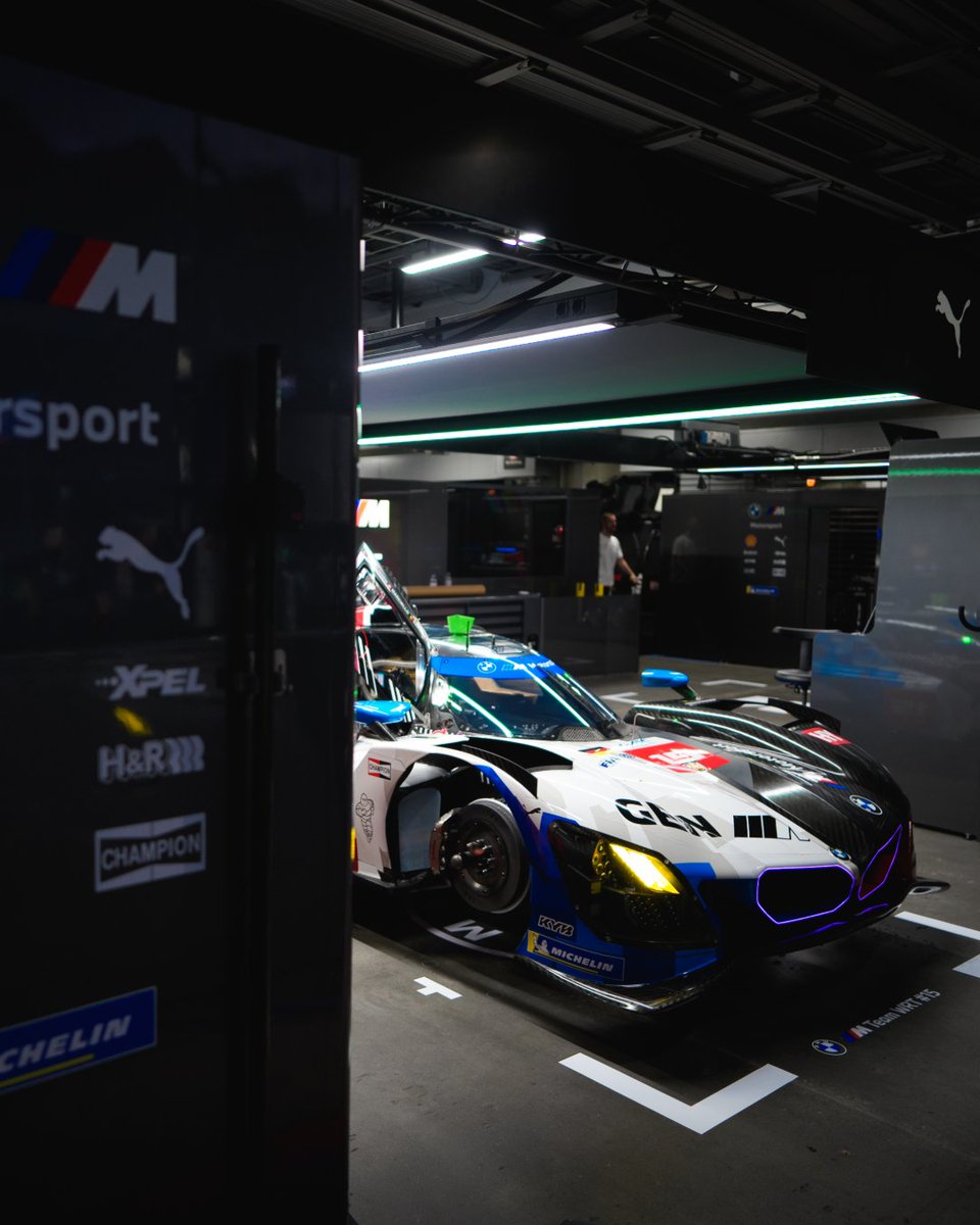 BMWMotorsport's tweet photo. Inside the Fuji WEC garage.🔧 https://t.co/BgZLMZHGuT