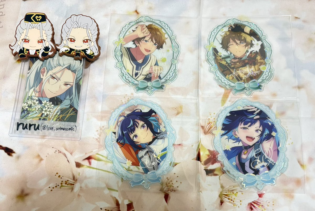 love_animecomic's tweet photo. 【交換/譲渡】あんスタ 中国 璀璨星約クリアカード

【譲】翠.エス

【求】
A,B凪砂 or かかった金額（205円/枚）＋送料

郵送のみ📮
PayPay or ゆうちょ銀行お振込
検索からもお気軽にお声掛けください🙇‍♀️ https://t.co/ZA9ki1jsgR