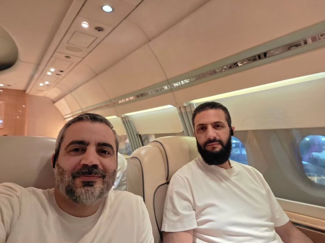 TamerTa29263285's tweet photo. هنا سوريا الجديدة 🇸🇾🇸🇾
المنصب تكليف وليس تشريف !!

بارك الله فيكم وبوركت جهودكم 🫡🫡 https://t.co/8Y6adRNViR