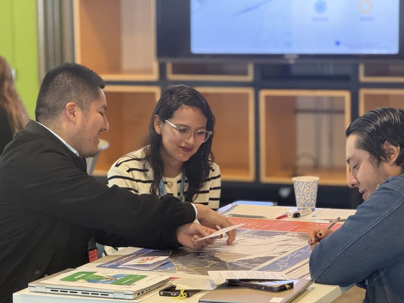 SilegaTeam's tweet photo. Thanks to the Zurich Insurance North America team for these hours together in Silega Expedition™. In a world where checking our phones is almost automatic, they spent hours fully absorbed in the challenge, the conversations, and the team decisions. That’s what makes this work... https://t.co/5gzmp6IJFs