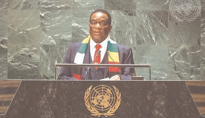 TawandaMushinye's tweet photo. @edmnangagwa engaged US investors, positioning agriculture as a top investment opportunity. The target US$1.42 billion across 8 priority value chains. The message is clear: Zimbabwe's farms are open for business. https://t.co/Z7MWhsUuiy