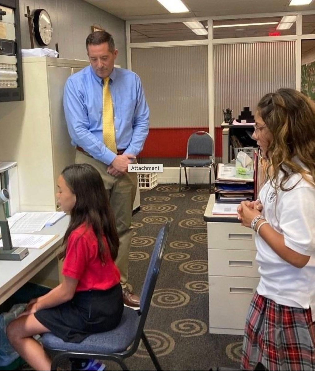 ROCCathSchools's tweet photo. The first day of school was filled with excitement, new beginnings, and plenty of happy faces! 📸🎒 Thank you to our students, families, and staff for making it such a wonderful start to the year. 💛 #FirstDayOfSchool #RocCatholicSchools #BackToSchool https://t.co/PaAgu4dwS1
