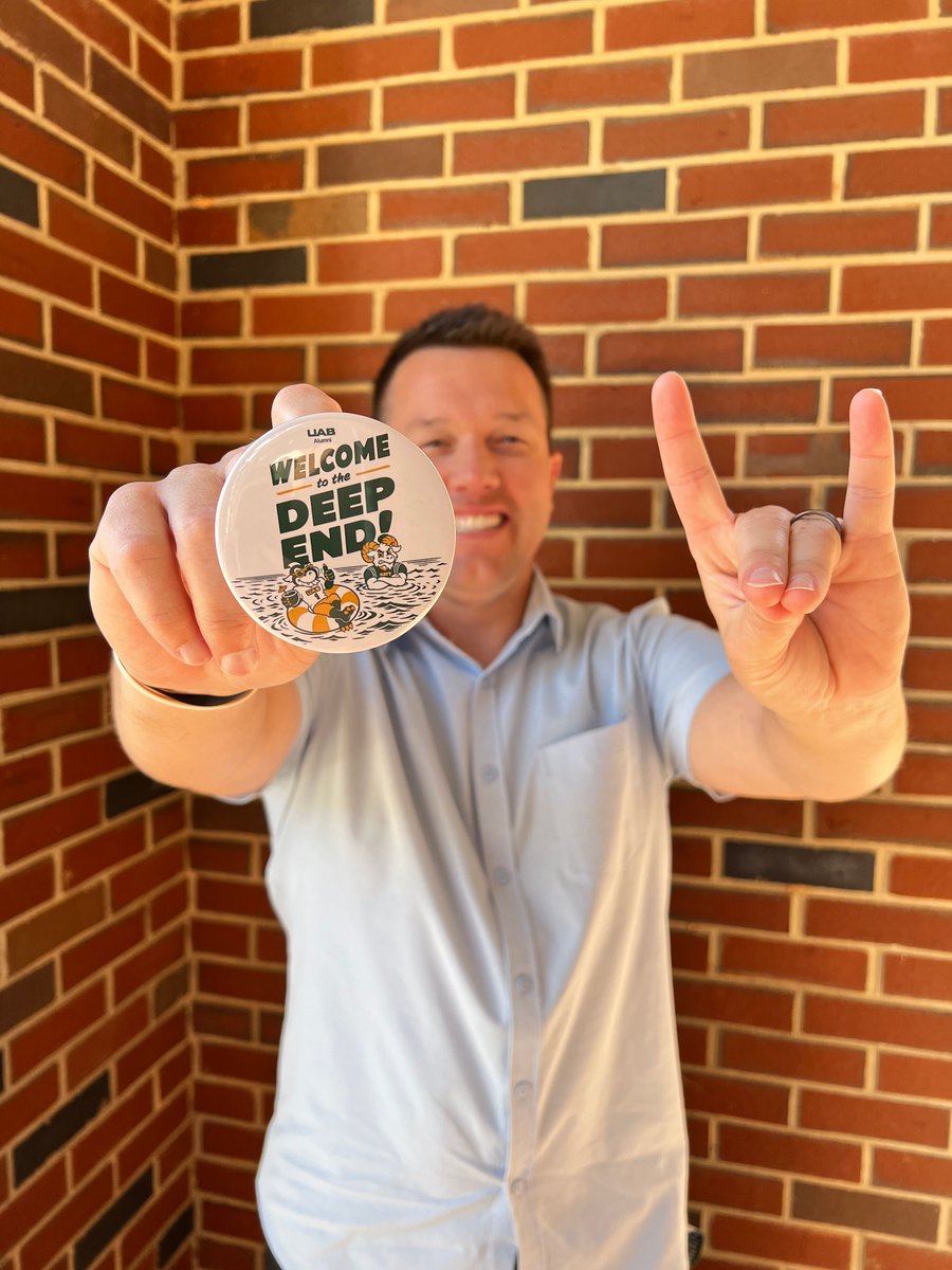 uabalumni's tweet photo. 🏈 UAB vs. Navy
Stop by our Alumni Tailgate at Uptown Cantina to grab your game day button!

https://t.co/wdLnmCX3qK https://t.co/7XqSoypvnY