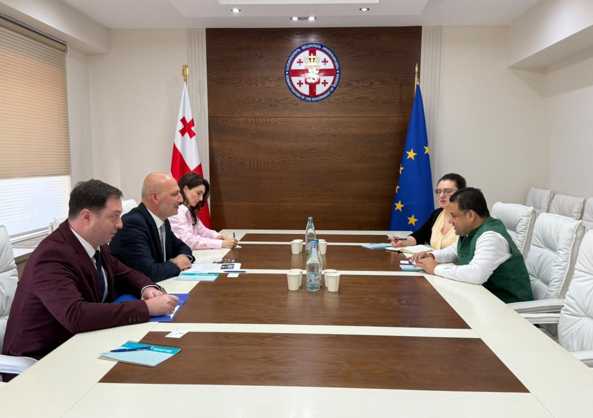 ReligiisSagento's tweet photo. Zaza Vashakmadze Met with the Ambassador of India

https://t.co/8yHARVBfrw https://t.co/mSIqWnWj5D