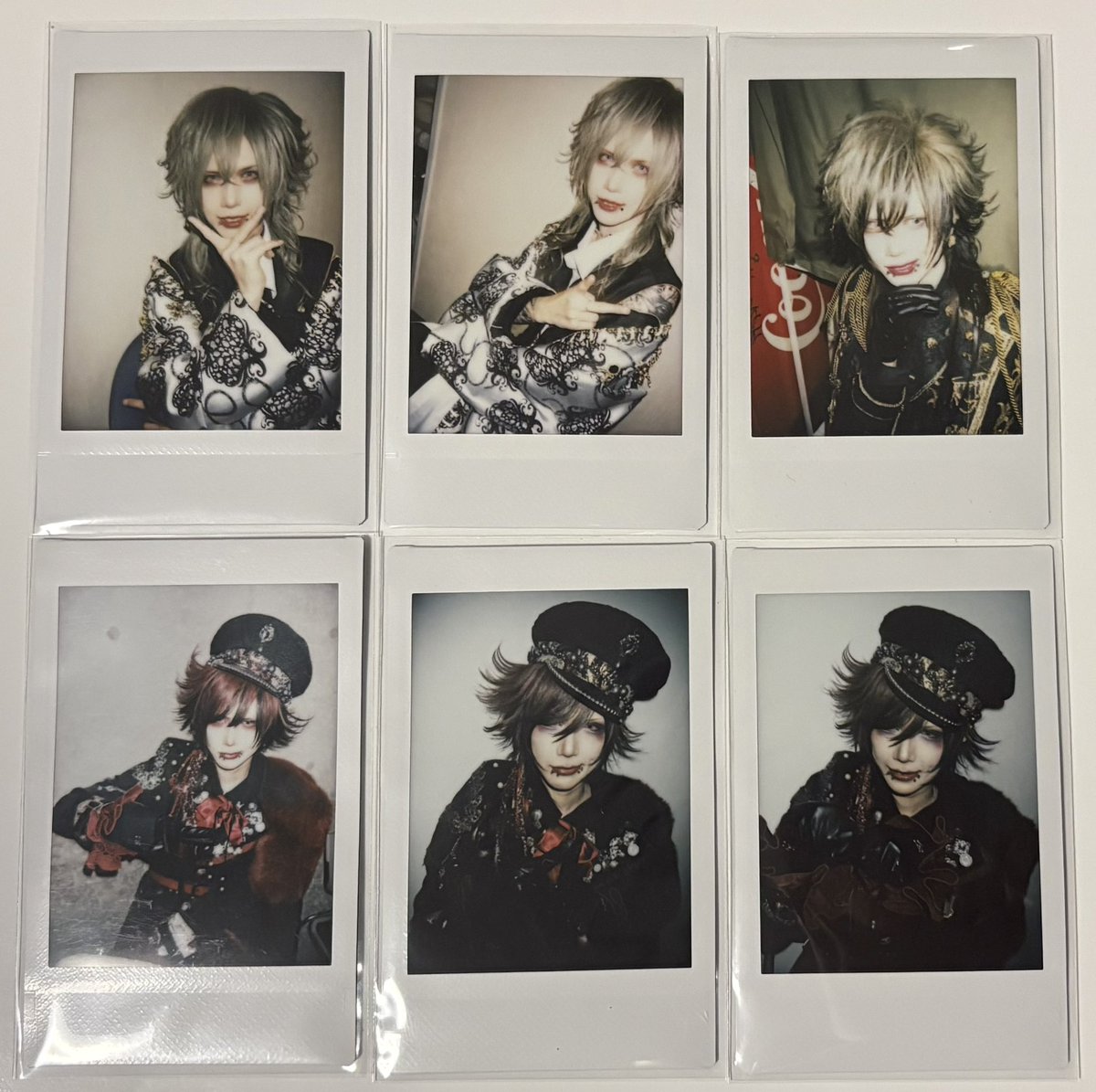 s_214rs's tweet photo. Royz チェキ お譲り 交換

譲 : 杙凪さん、公大さん、智也さん
求 : 定価 or 昴さん

27日手渡し可能です。
お気軽にお声掛けください。 https://t.co/Bx8i4E3a7i