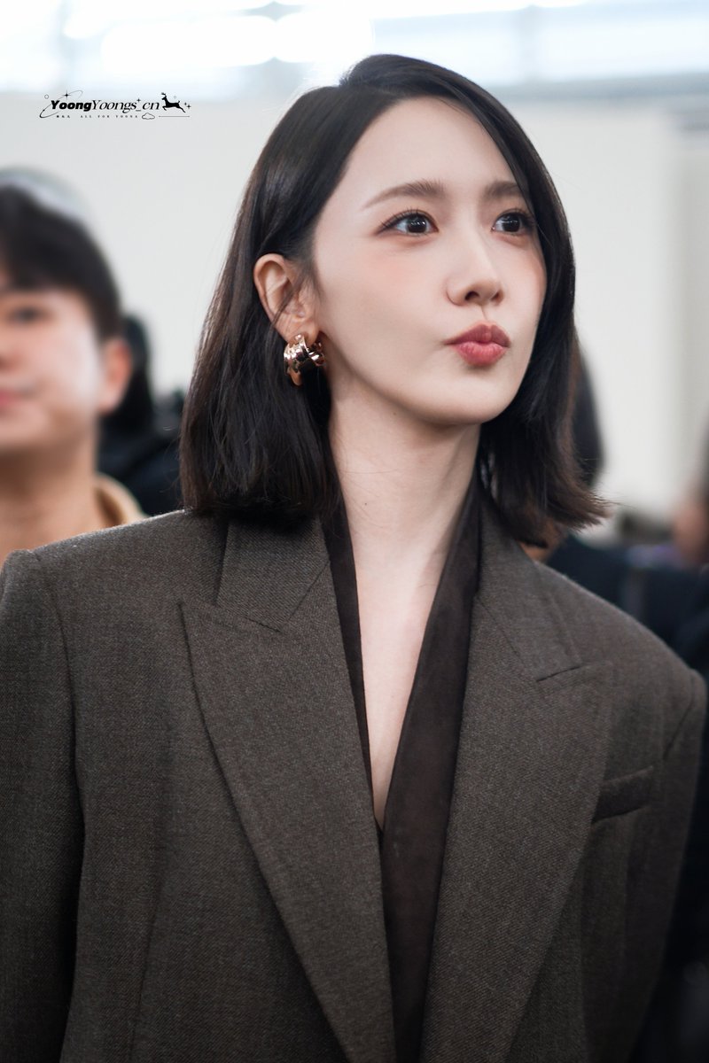 YoongYoongs_cn's tweet photo. 260924
YOONA AT MILAN FASHION WEEK 🫶

#YOONAxMaxMara
#YOONAxMaxMaraSS27
#MaxMaraSS27
#LimYoonA #임윤아 #YoonA #윤아 https://t.co/OYhgFcD6na