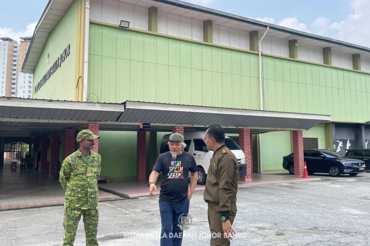 RELA_JohorBahru's tweet photo. PELAKSANAAN AUDIT PENUGASAN TETAP RELA DAERAH JOHOR BAHRU

 24 September 2026 - Lawatan Audit Penugasan Kawalan Tetap Premis Kerajaan telah dilaksanakan oleh PPgKR Mohd Ezehamshah Bin Kamian, Penolong Pegawai RELA Daerah JB (Operasi) bertempat di Kompleks Belia dan Sukan,Larkin. https://t.co/B1MJE9sGNp