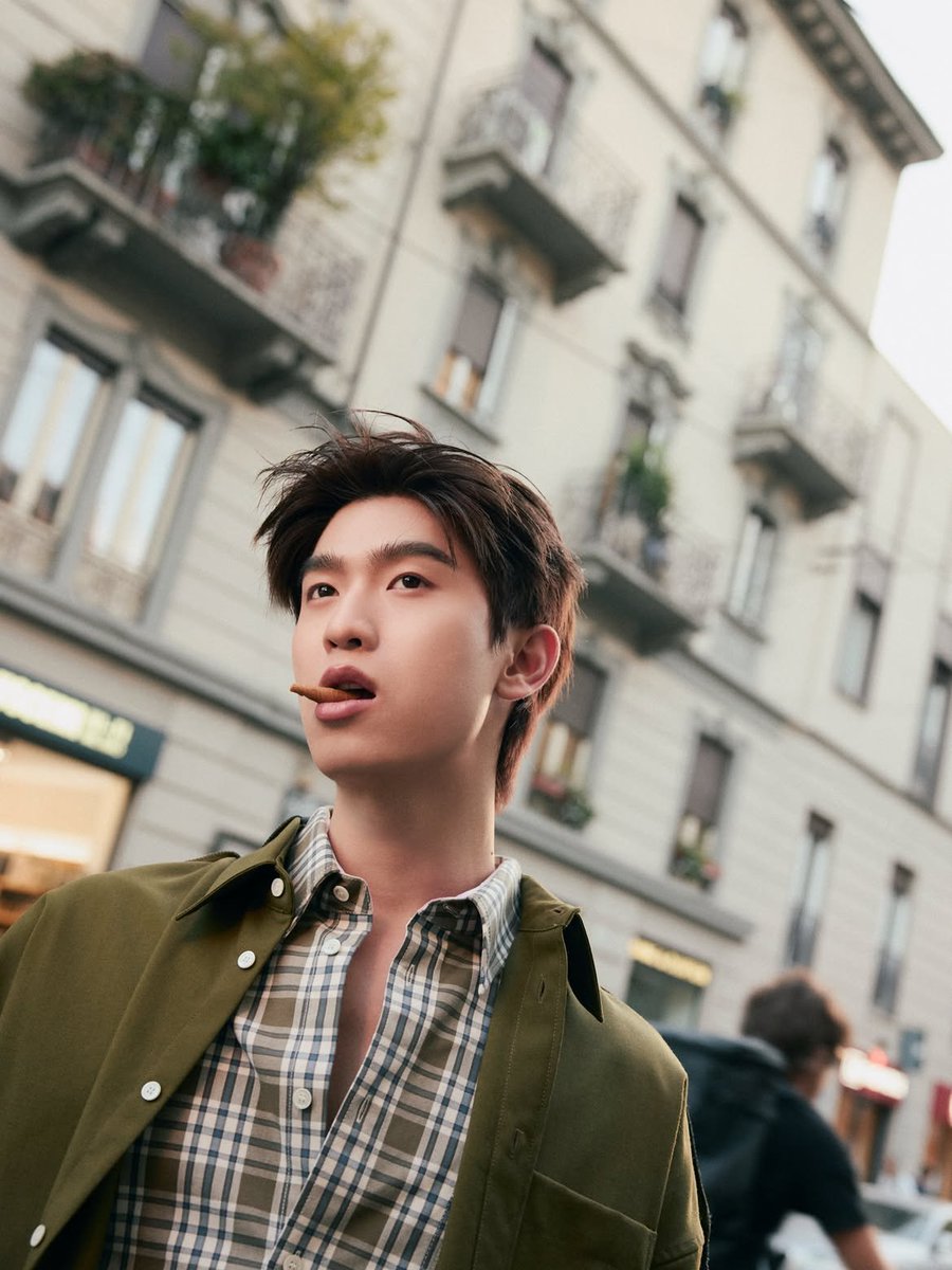 EverydaynewsTH's tweet photo. พี่นายแบบสุดหล่อ "โทมัส-ธีร์ทัศน์" กับภาพเช็คอินกลางกรุงมิลาน ก่อนร่วมชมแฟชั่นโชว์ Marni คอลเลกชั่นใหม่ Spring Summer 2027 ที่จะจัดขึ้นในวันที่ 24 กันยายนนี้ เวลา 19:00 น. ตามเวลาประเทศไทย รอติดตามลุคหล่อๆ ของโทมัสกันน้า

#EVERYDAYth #tthomastc
#Marni #MarniTH #Marniss27 https://t.co/Bzg2U00q2p