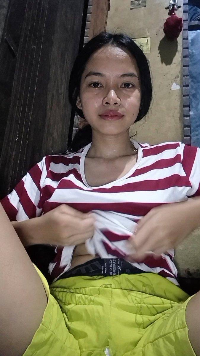 bitafla's tweet photo. Vlog depan rumah
▶️ https://t.co/zoV8Xf9wdN https://t.co/UwQMW3U8aP