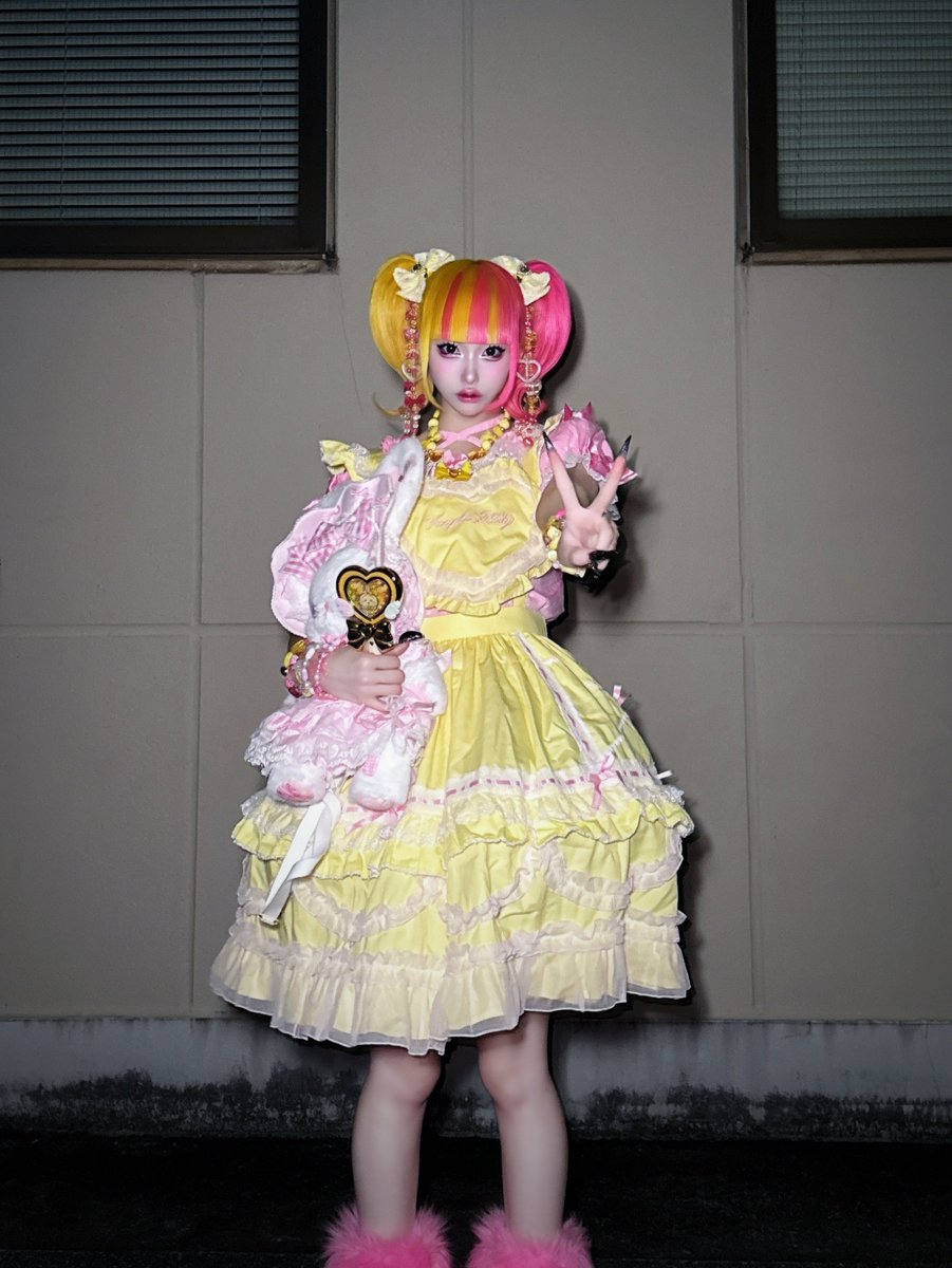 pet_tsuzume's tweet photo. 運命も魔法も全部縋る為の言い訳 https://t.co/RVUKafIvY0