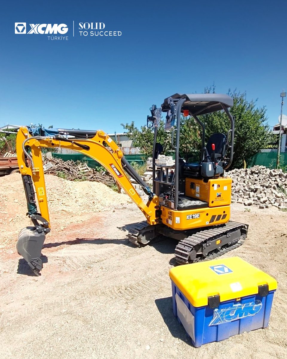 XCMGTurkiye's tweet photo. XCMG XE19E Mini Ekskavatör, yetkili distribütörümüz Hakan Makina tarafından Bursa’ya teslim edildi.

1,9 ton çalışma ağırlığı ve 0,04 m³ kova kapasitesine sahip XE19E, kompakt yapısıyla yeni sahibinin filosundaki yerini aldı.

#XCMG #XCMGTürkiye #TogetherwithXCMG #SolidtoSucceed https://t.co/nJhni0DKS1