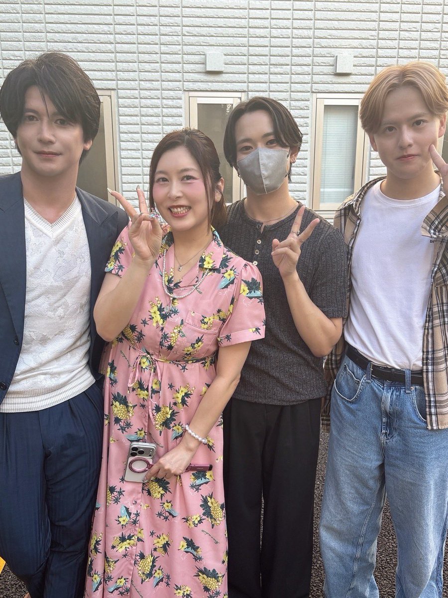 anri731's tweet photo. 本日は「オアシス新大久保店」の皆様と撮影でした🎥✨

自称（？）晴れ女を発揮して超絶快晴☀️！
めちゃくちゃ熱い中での撮影でしたが、無事に最高すぎる撮れ高ゲットです(˶ˆ艸ˆ˵ )ﾌﾌﾌ🔥

かなり良い仕上がりになってるので、みんなぜひ楽しみに待っててね〜！！🙌✨

アイスコーヒーでかい💓🤣

👤ご一緒した皆様
@Joysan2026 
@hibikun22 
@reon_dmcas
