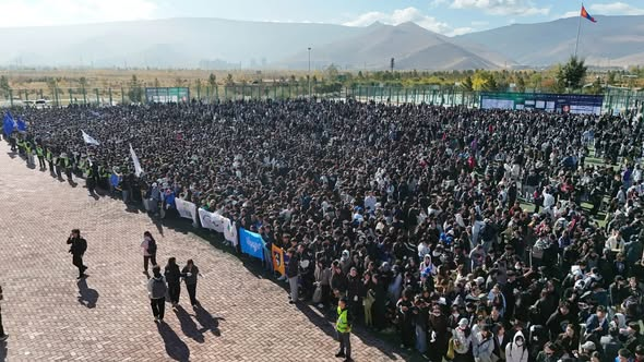 GanzoHayashi's tweet photo. Залуус минь хог цэвэрлэж биш хоггүй байх бодлогыг тодорхойлород нэгдээсэй https://t.co/uaYwznK5im