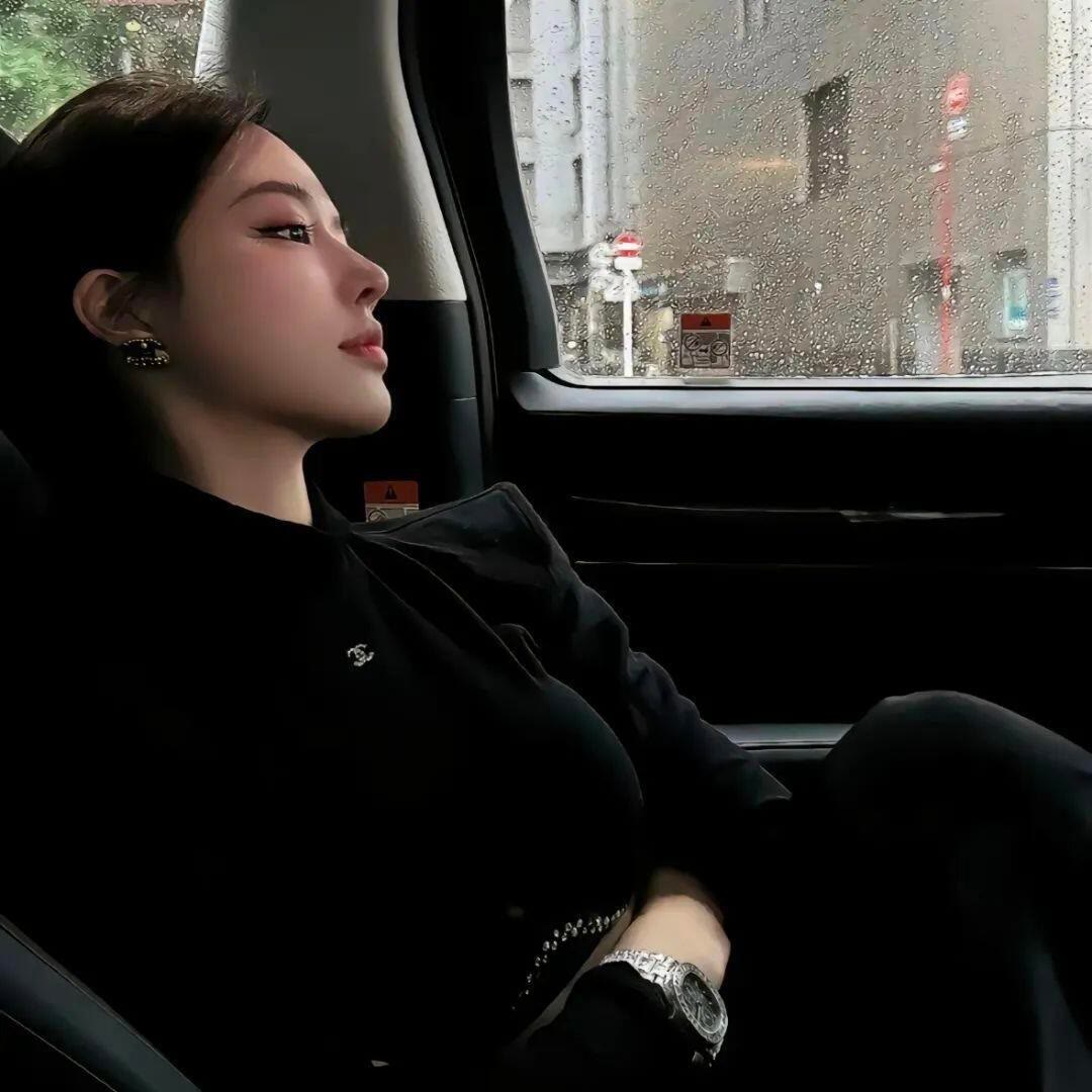 ErmaEmmaed9n's tweet photo. asmuster出来认识新朋友啦～人在成都附近，04年女大，165cm，50kg。想认识一些新面孔，有人在附近吗？beantlers #约炮 #女大 #苏州 https://t.co/uNjzFklTTi