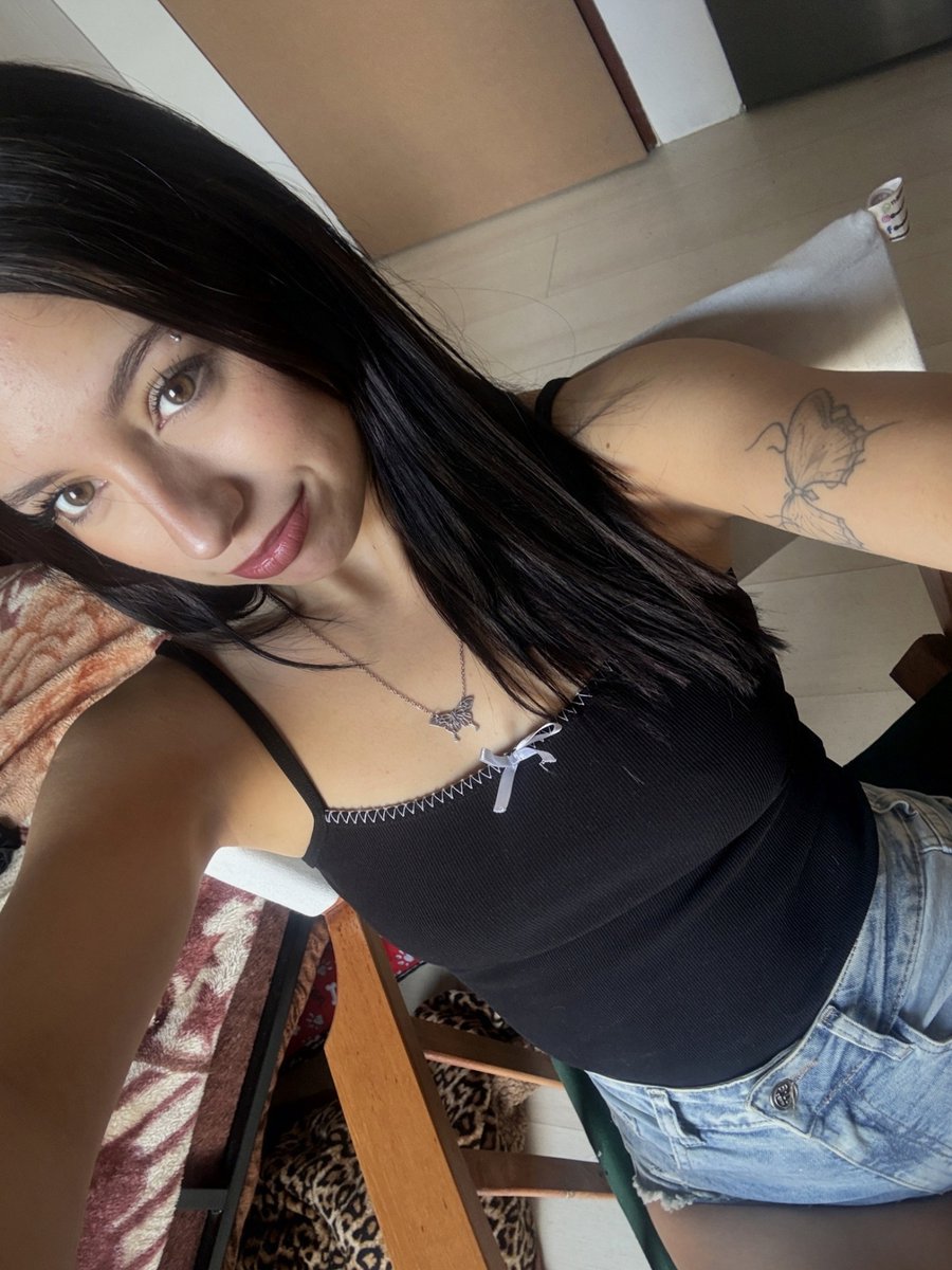 willowpeachyy88's tweet photo. just putting it out there that i am currently accepting affection 🥺 https://t.co/XXvn9Z4LwY