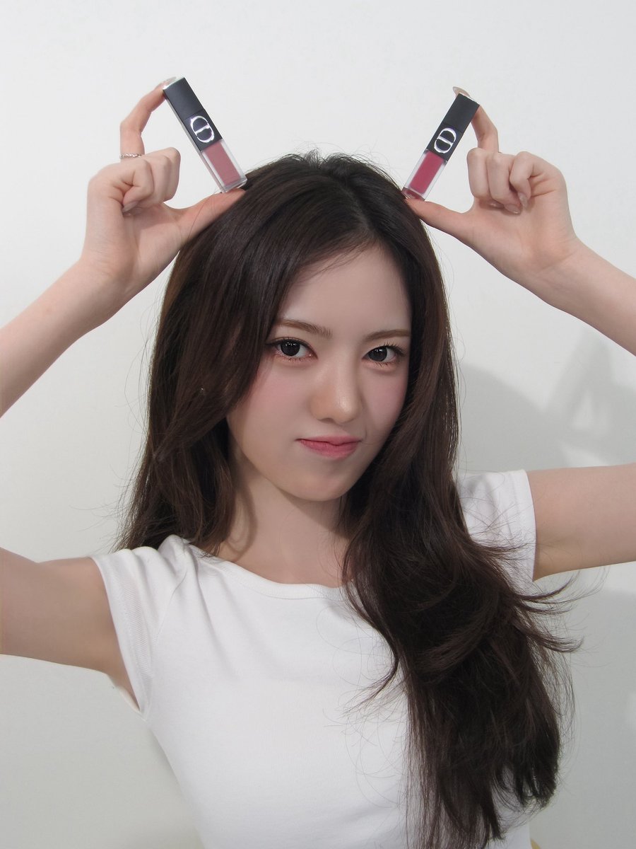 We_KiiiKiii's tweet photo. [📸]
⋆˚࿔ SUI X Dior Beauty X fastpaper ࿔˚⋆

#KiiiKiii #키키
#SUI #수이
#diorbeauty
#디올뷰티 #루즈디올온스테이지 https://t.co/mgy3mz5eqT