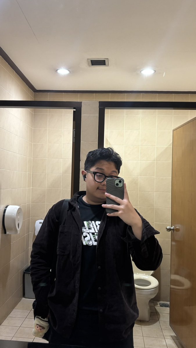 Mirjongun's tweet photo. gym arc lagi gas kawan https://t.co/p3aFTNEMnO