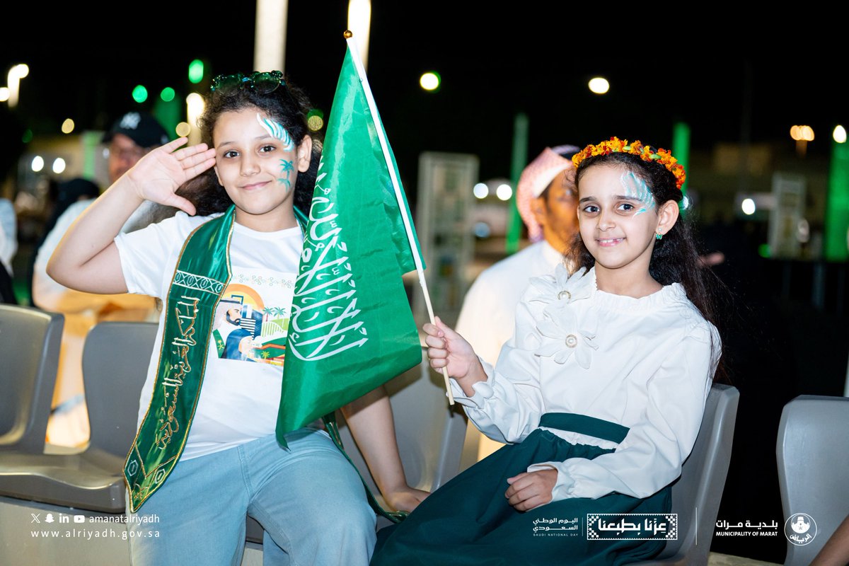 b_marat1166's tweet photo. في ليلةٍ وطنية تملؤها مشاعر الفخر والاعتزاز 🇸🇦

احتفلت #بلدية_مرات بـ #اليوم_الوطني_السعودي، وسط أجواءٍ وطنية جسّدت مشاعر الفرح والانتماء، وعبّرت عن الاعتزاز بهذه المناسبة ال��الية.

دام عزّك يا وطن 🇸🇦

#أمانة_منطقة_الرياض https://t.co/FzUcXXHFyZ